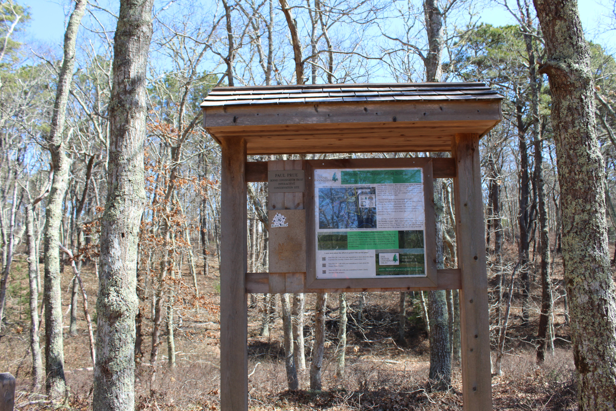Trailhead sign for Dorothy Connors Bell conservation area